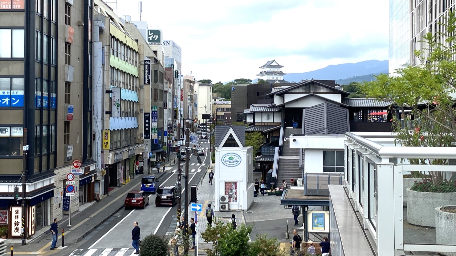 小田原駅から見える小田原城