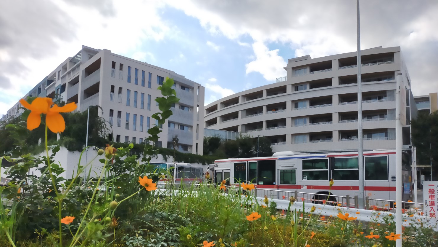 梶が谷駅前バスロータリー
