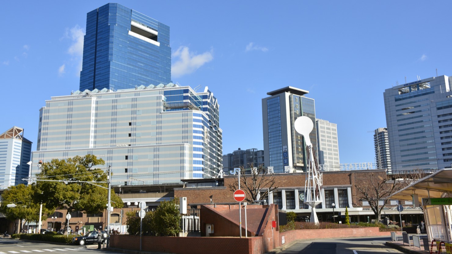 神戸駅前の都市風景