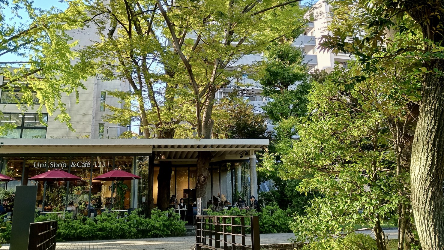 大隈庭園の入り口にあるカフェ「Uni.Shop & Cafe 125」