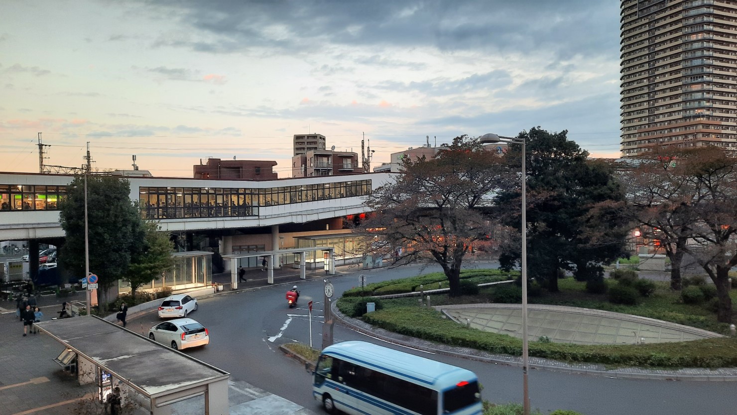 武蔵浦和駅東口ロータリー