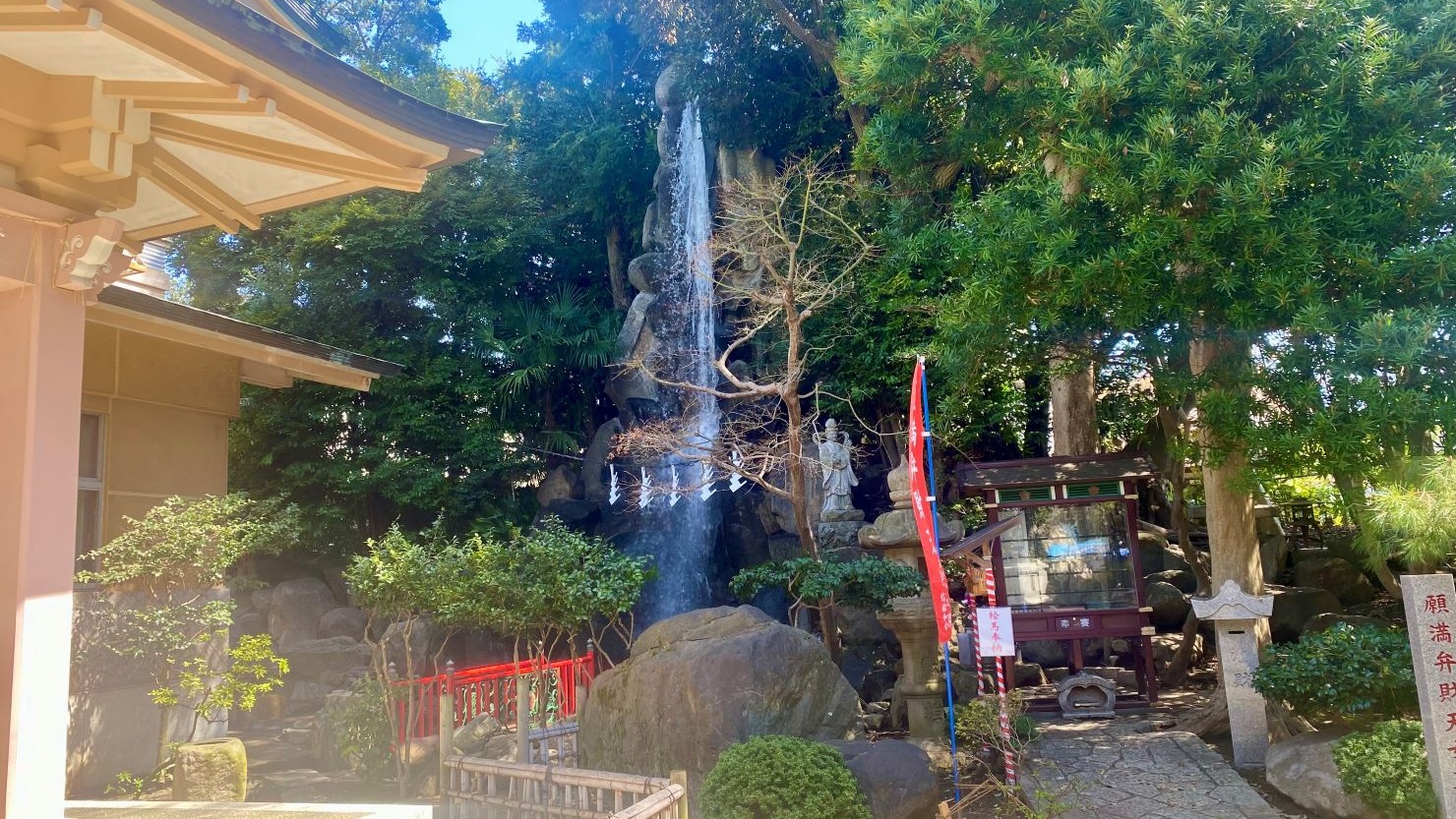 法華経寺　奥之院の滝