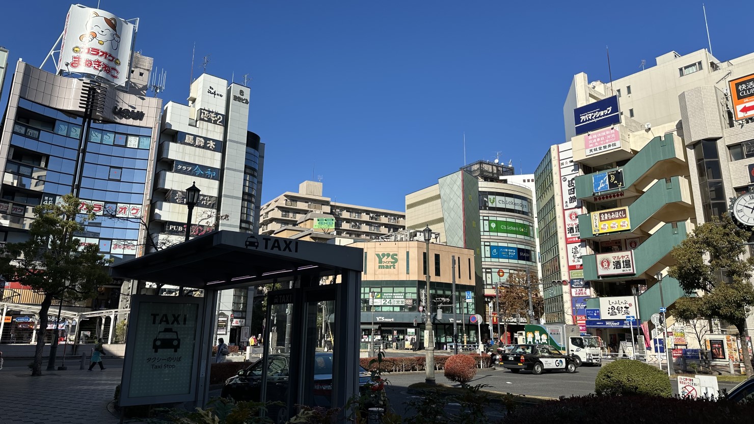 西葛西駅北口　企業のオフィスも多い