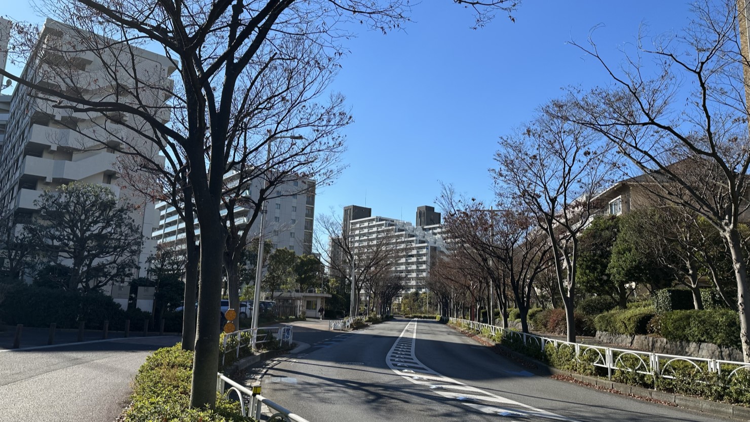 西葛西から南に進んだところにある清新町。閑静な住宅街に大規模住宅が立ち並ぶ
