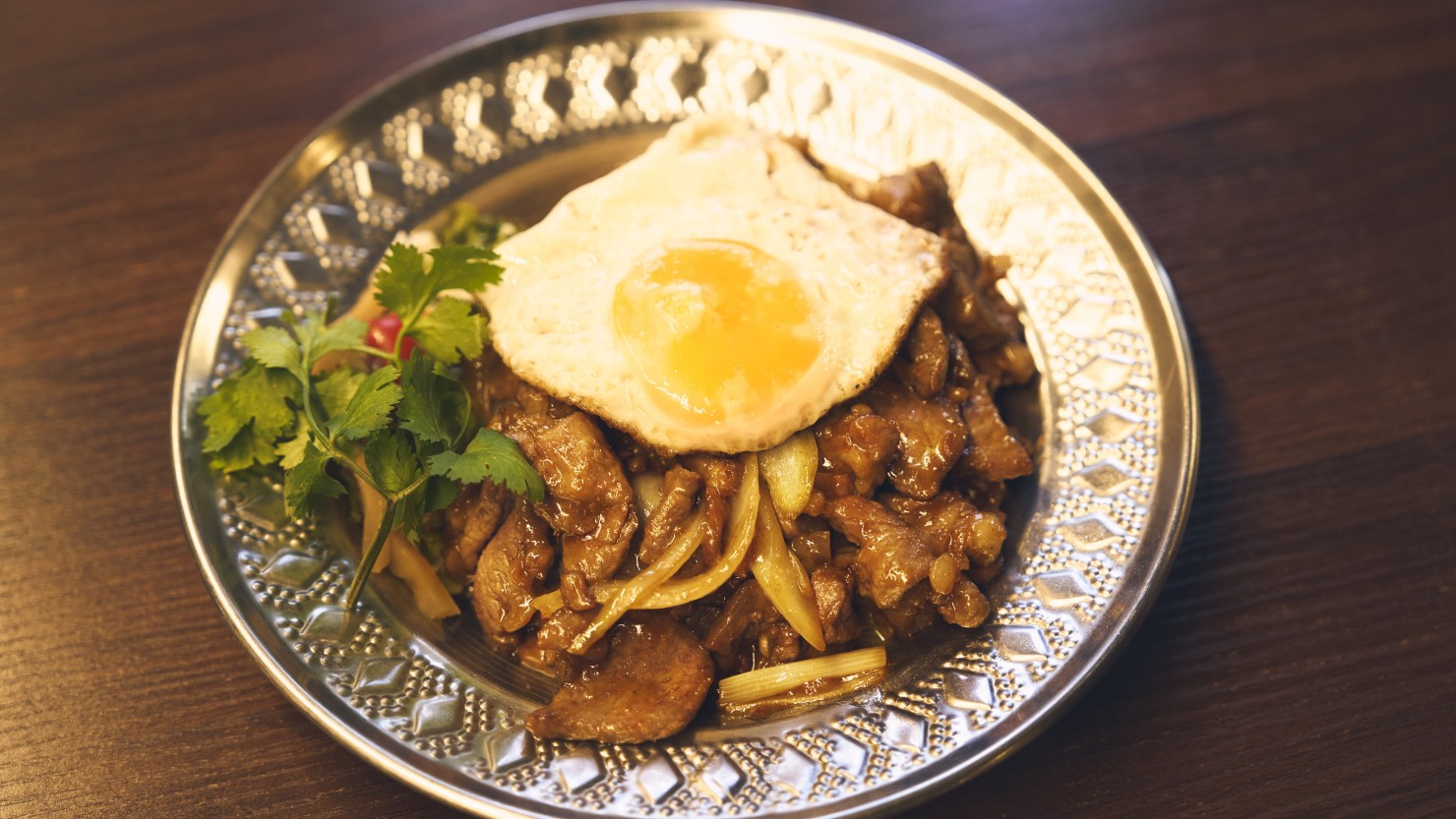 ランチで人気のラムライス（1,500円、夜は1,650円）