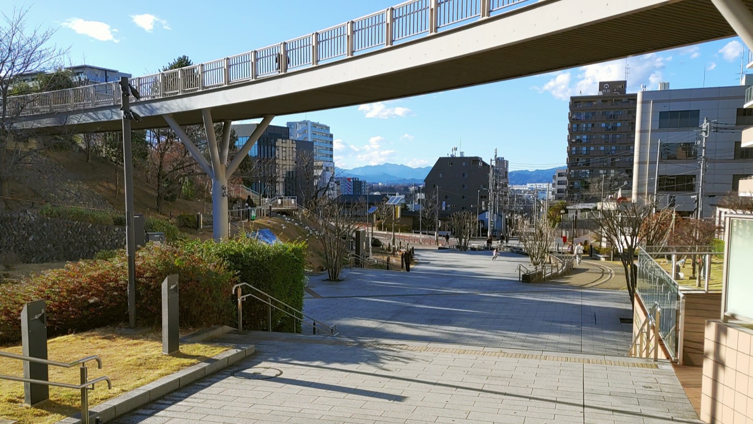 狭山市駅西口市民広場