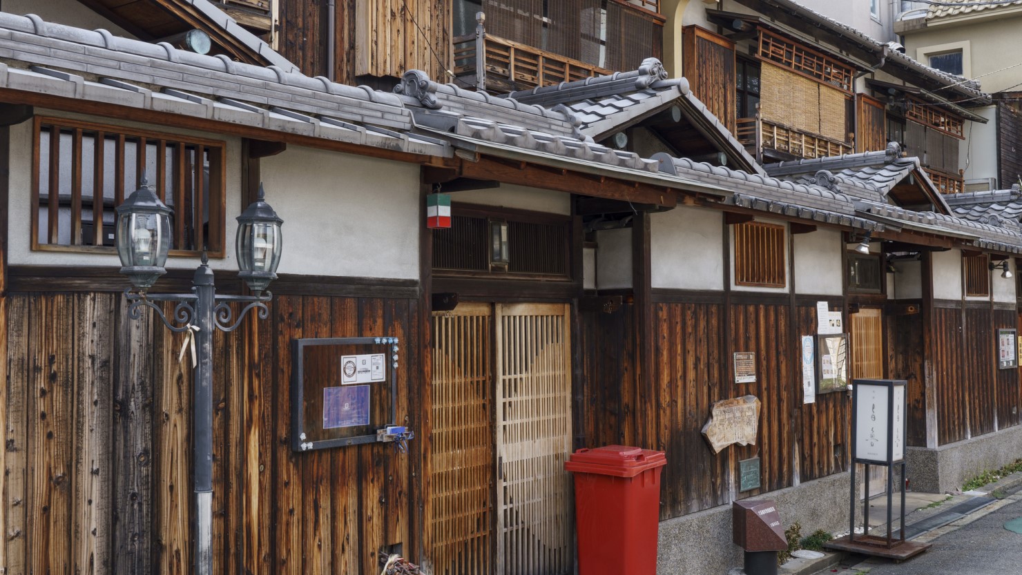 戦前の1932（昭和7）年に建てられた寺西阿倍野長屋。現在はレストランとして営業中