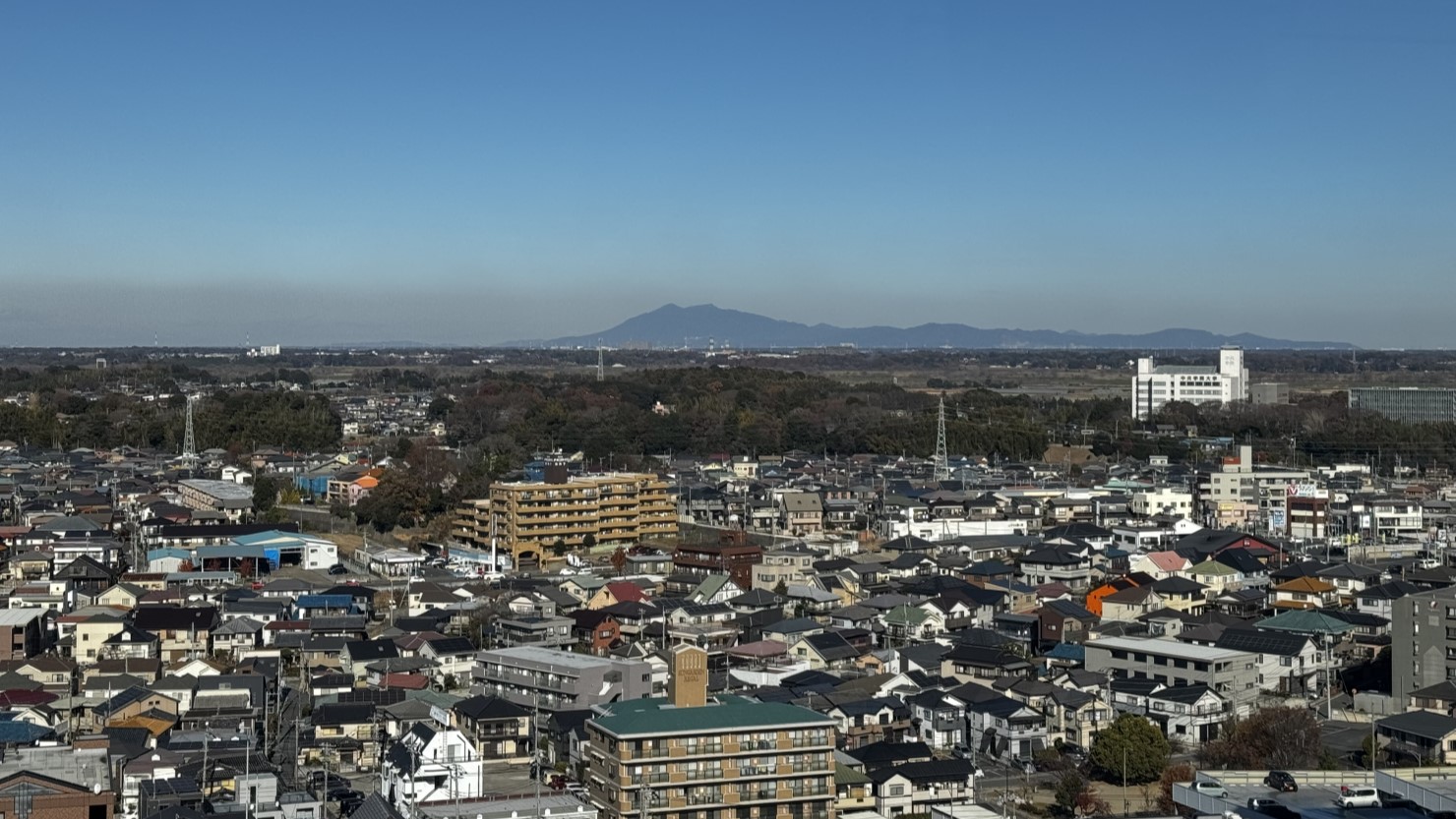 けやきプラザから見える我孫子の街並みと筑波山