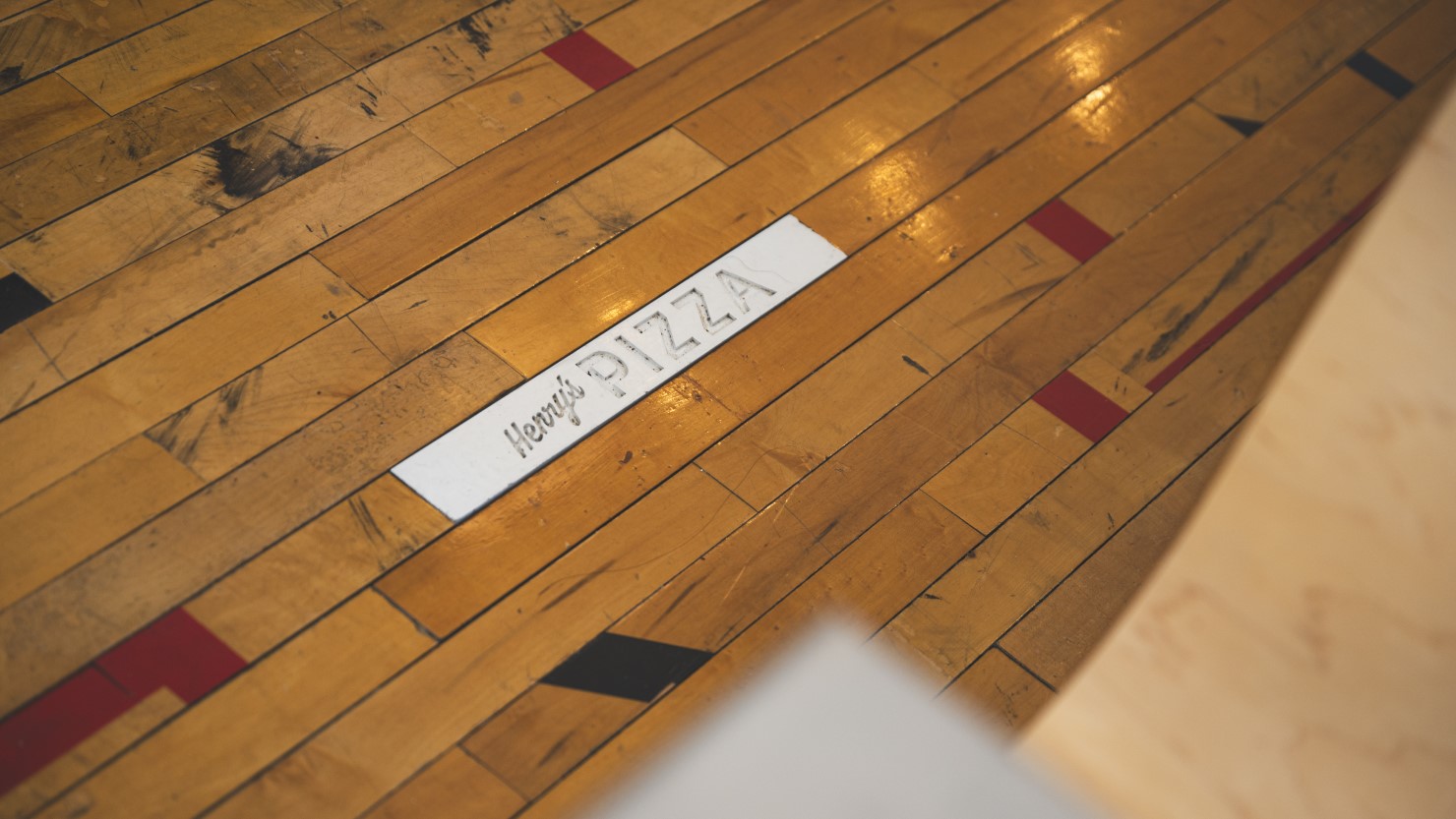 噂を聞きつけ来日した海外の有名アーティストがお忍びで食べにくることも