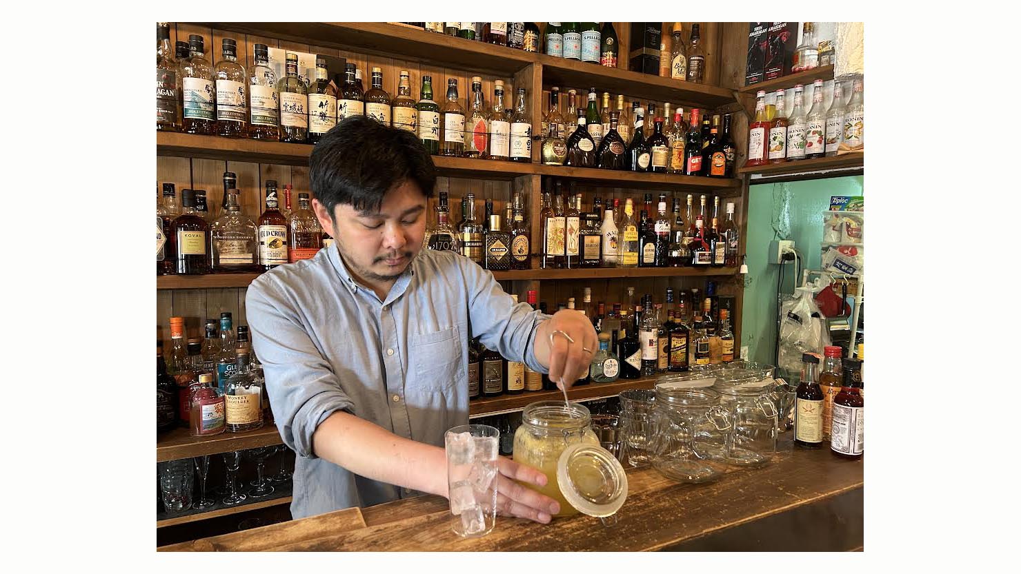 ジョージズバーガーで取り扱うウィスキーやワインの品種は100種類ほど