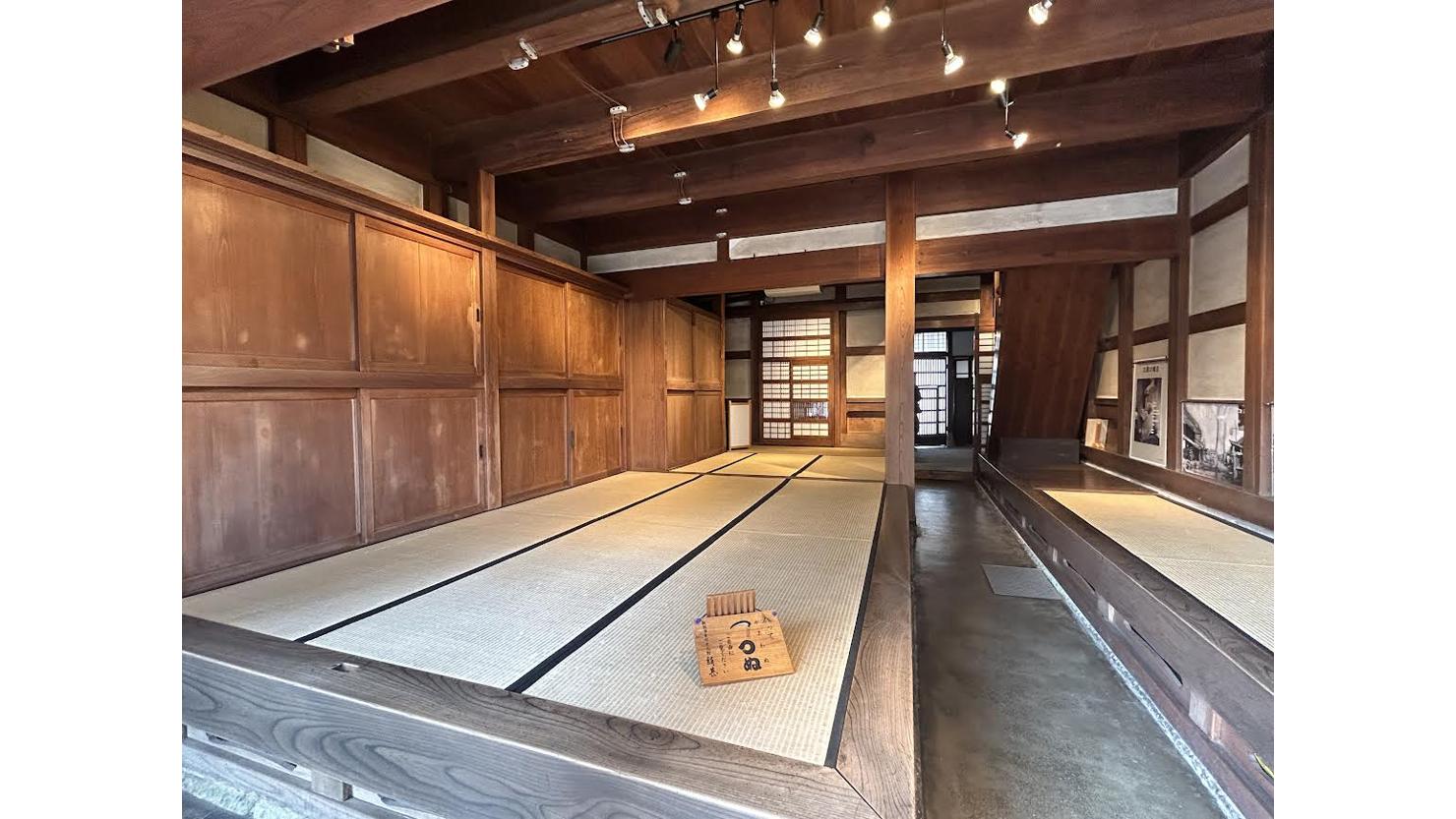 店蔵絹甚はギャラリーとして貸し出しも可能とのこと