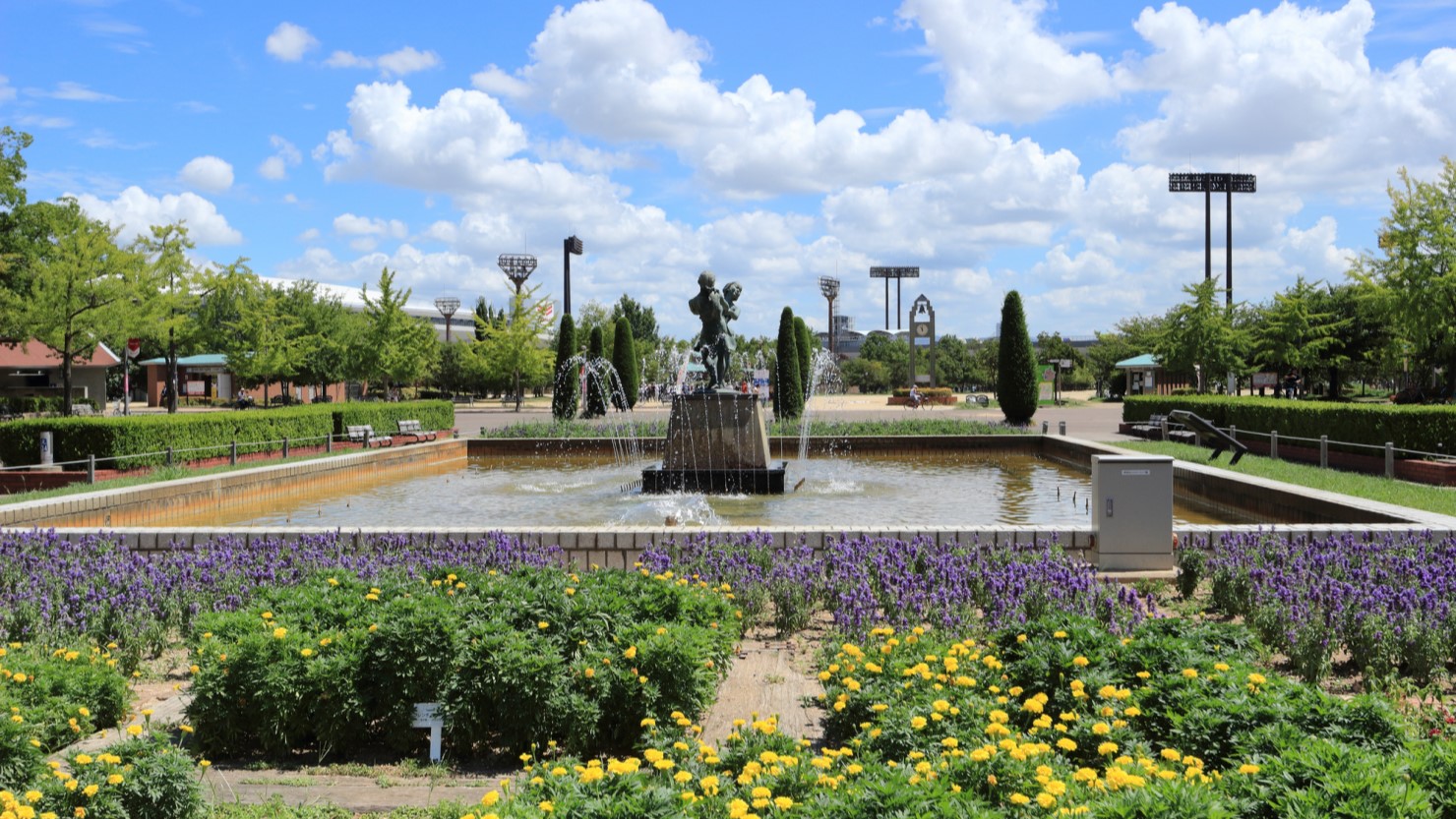 長居公園の広さは約66.3ヘクタール。東京ドーム約14個分の大きさを誇る