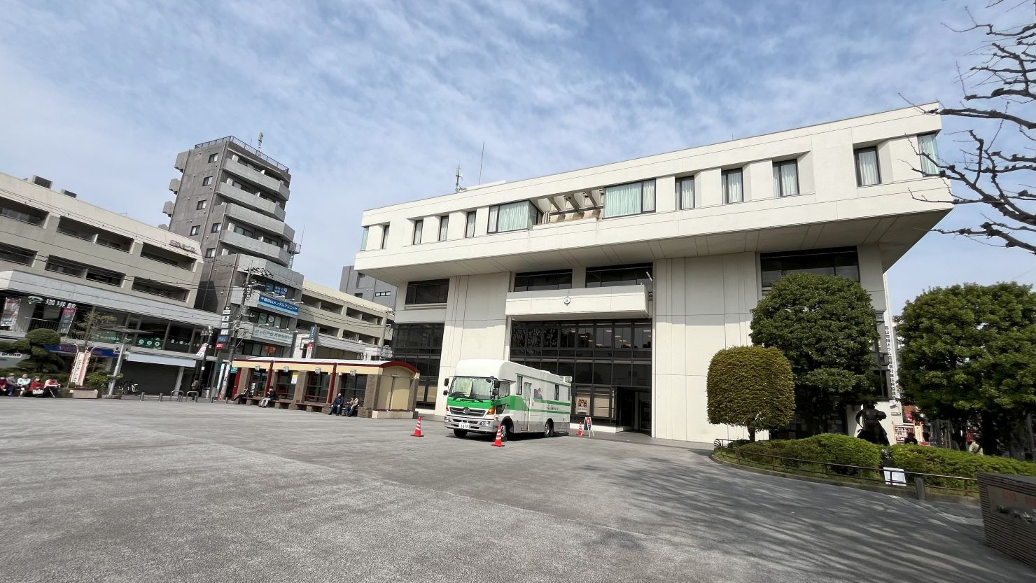 烏山図書館が入る烏山区民センター