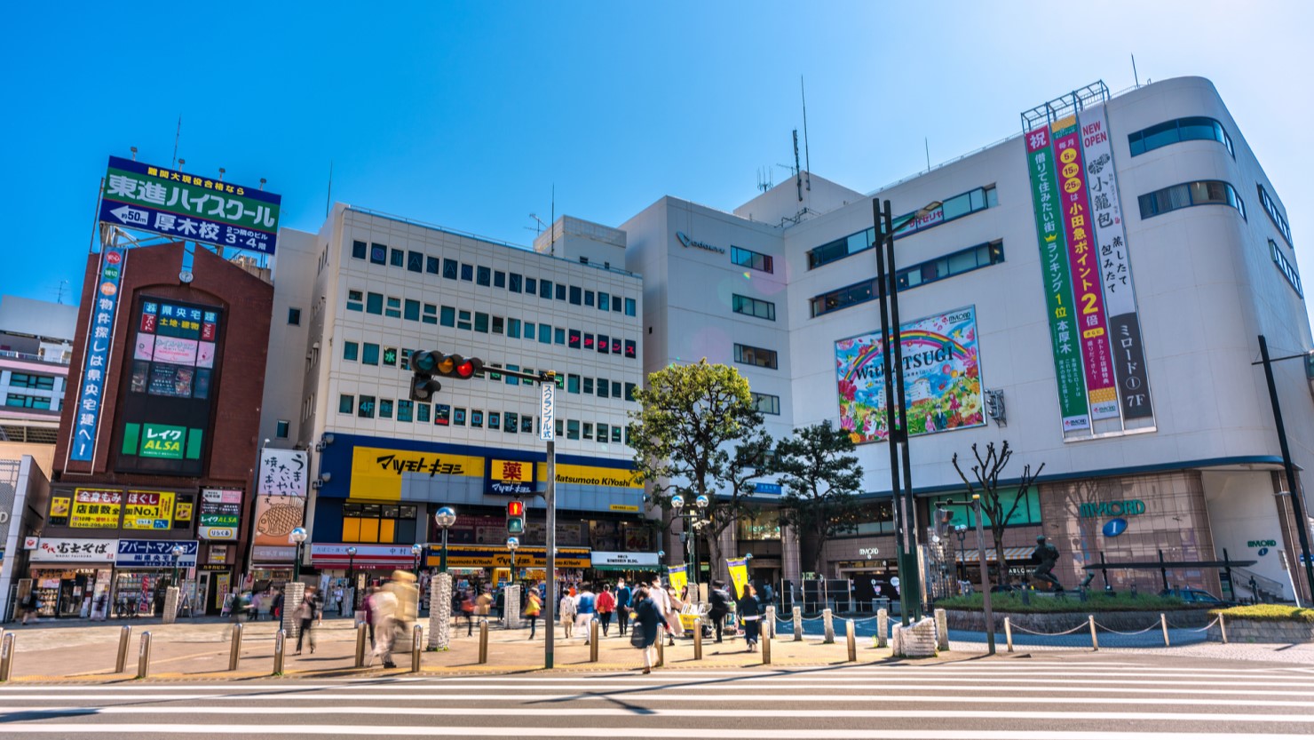 神奈川県のほぼ中央の本厚木駅が1位