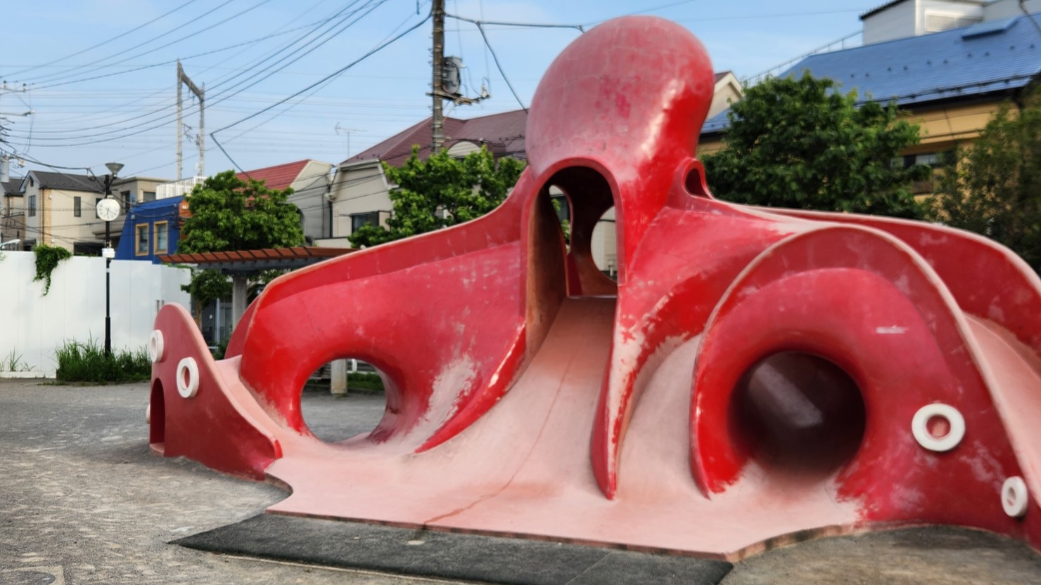 品川区立神明児童遊園のタコ型遊具