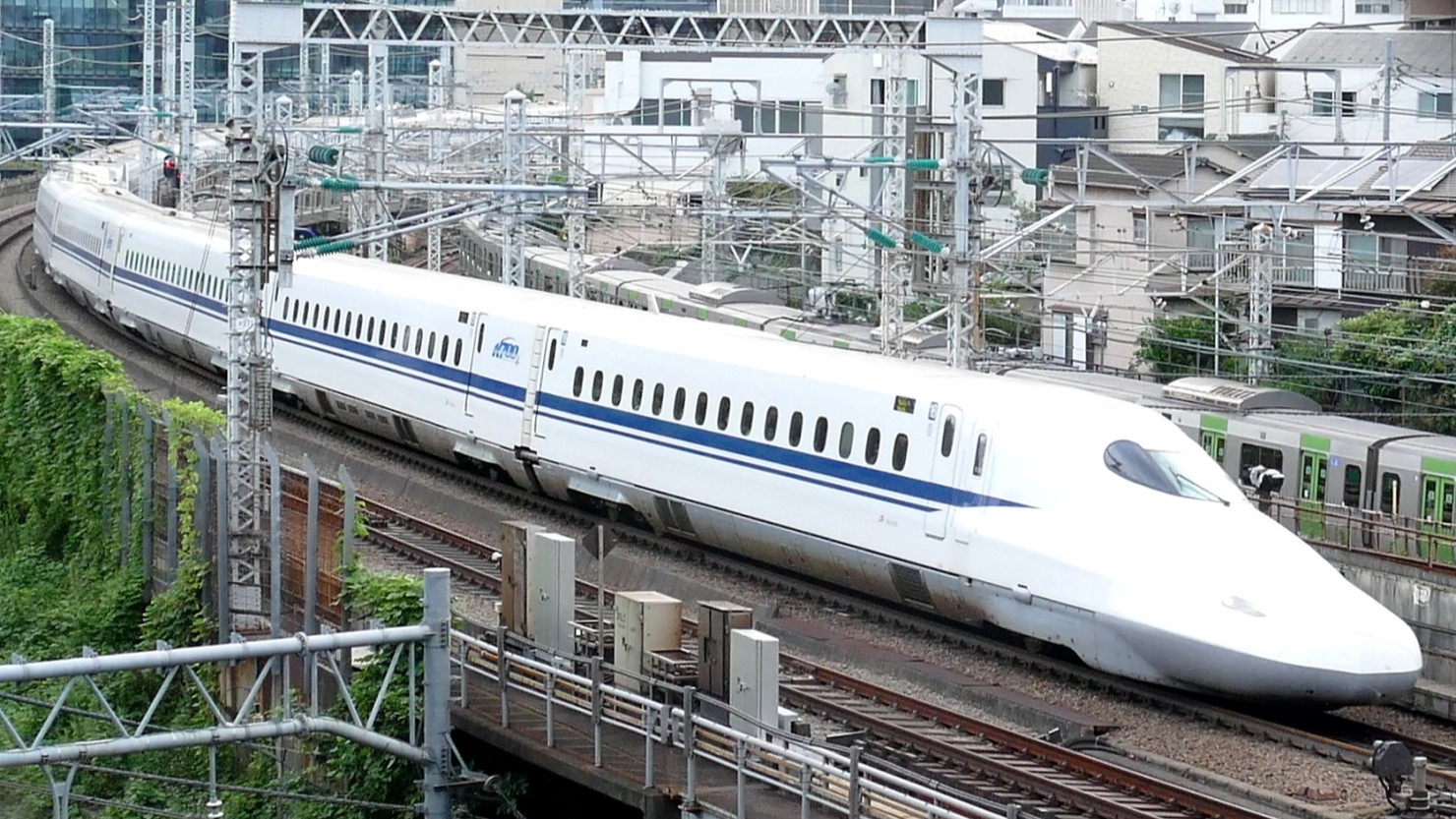 品川区を走る東海道新幹線
