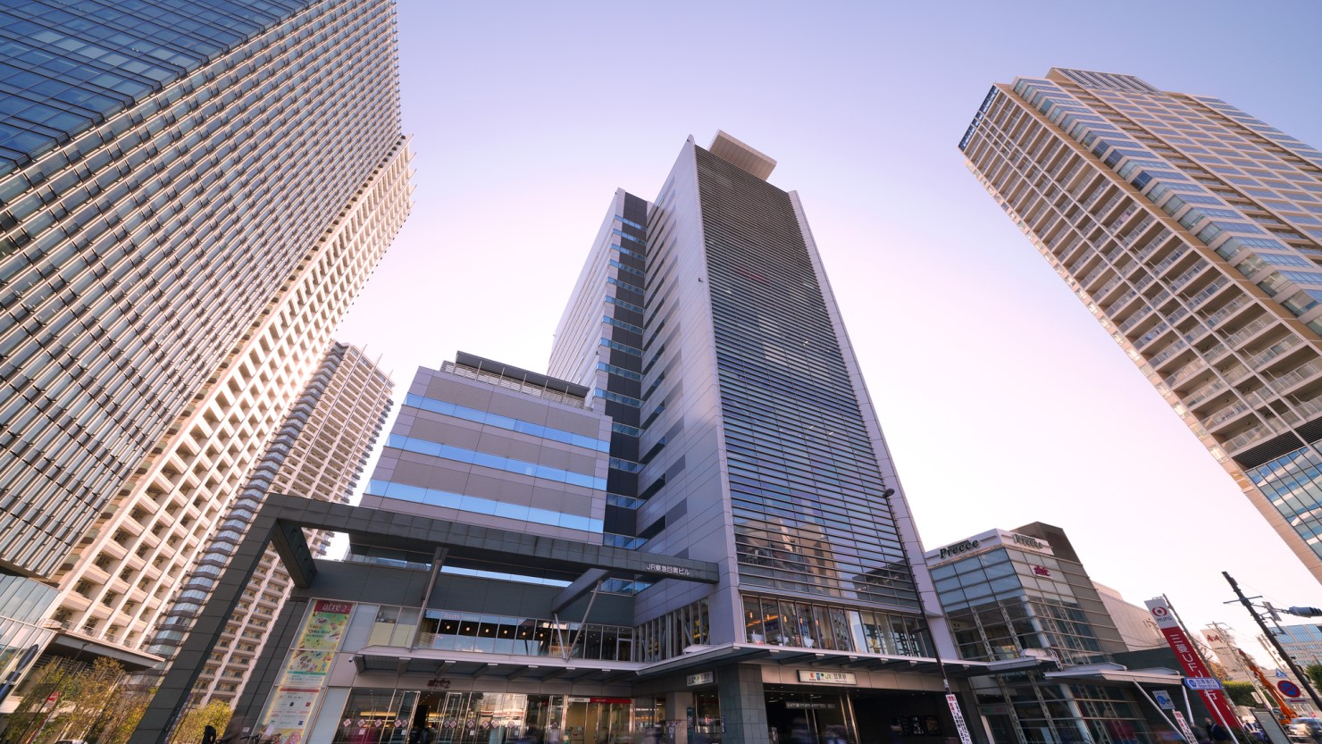 目黒駅前の様子