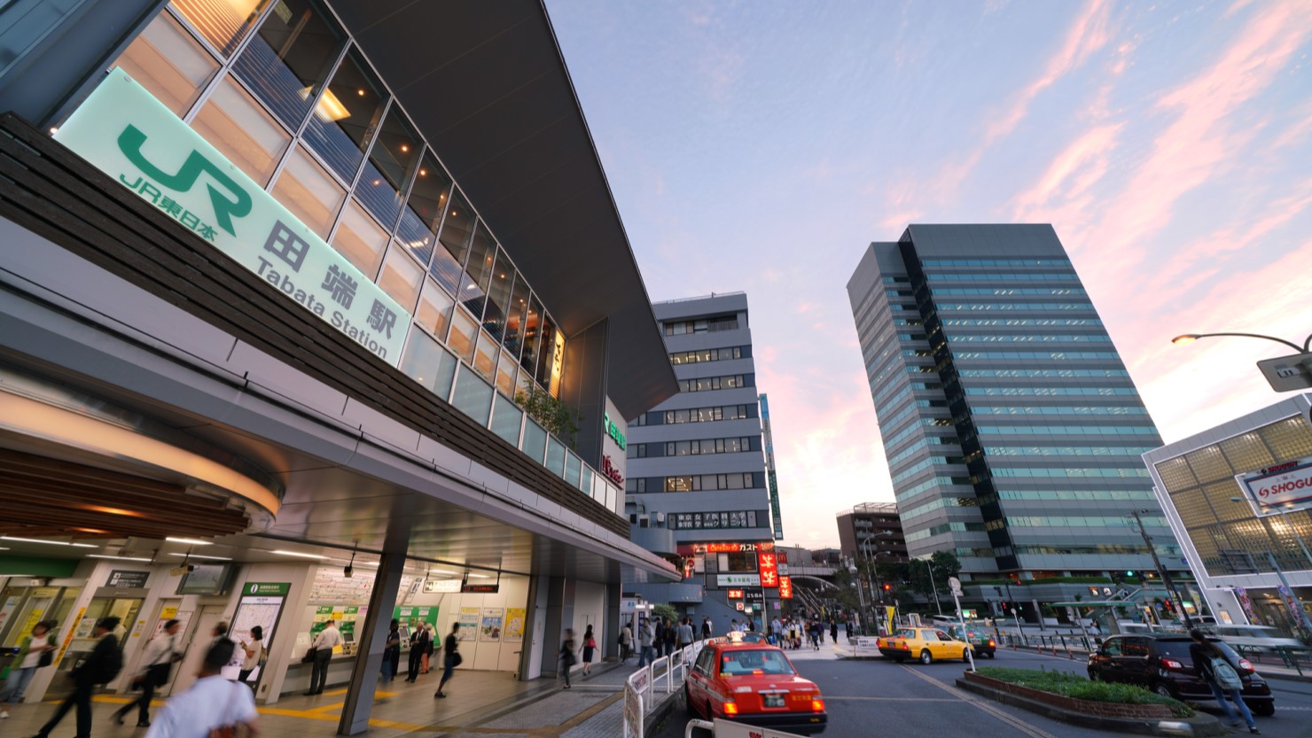 田端駅前の様子