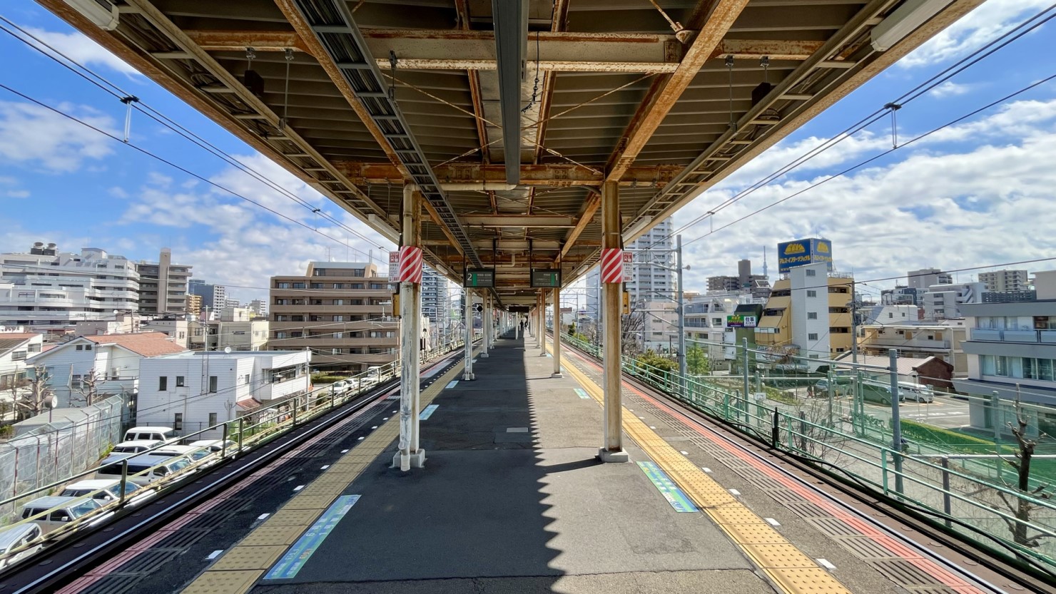 JR三河島駅ホーム西端から駅東側方面を撮影(2025年３月下旬撮影)