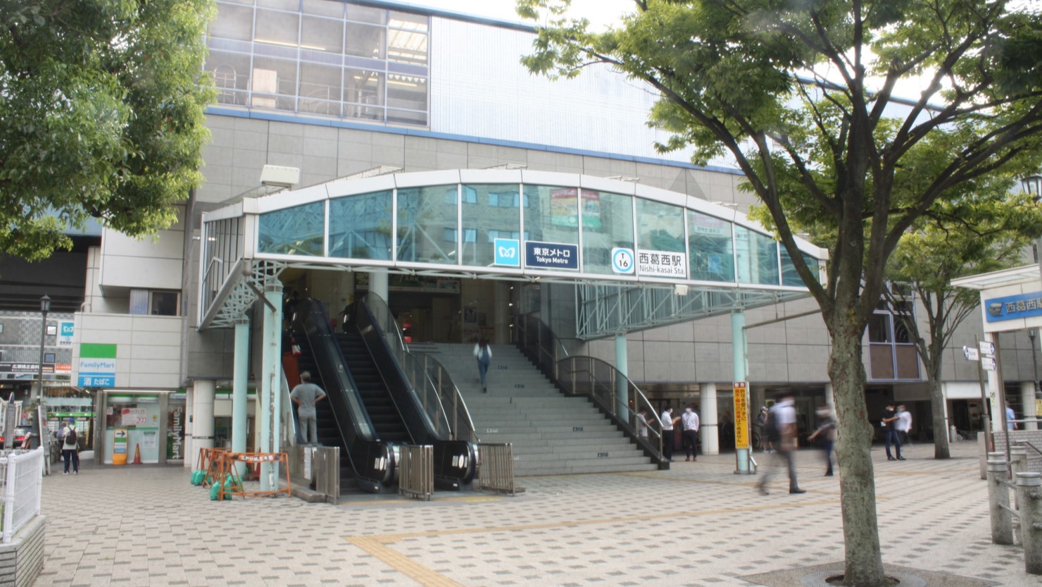 西葛西駅前の様子