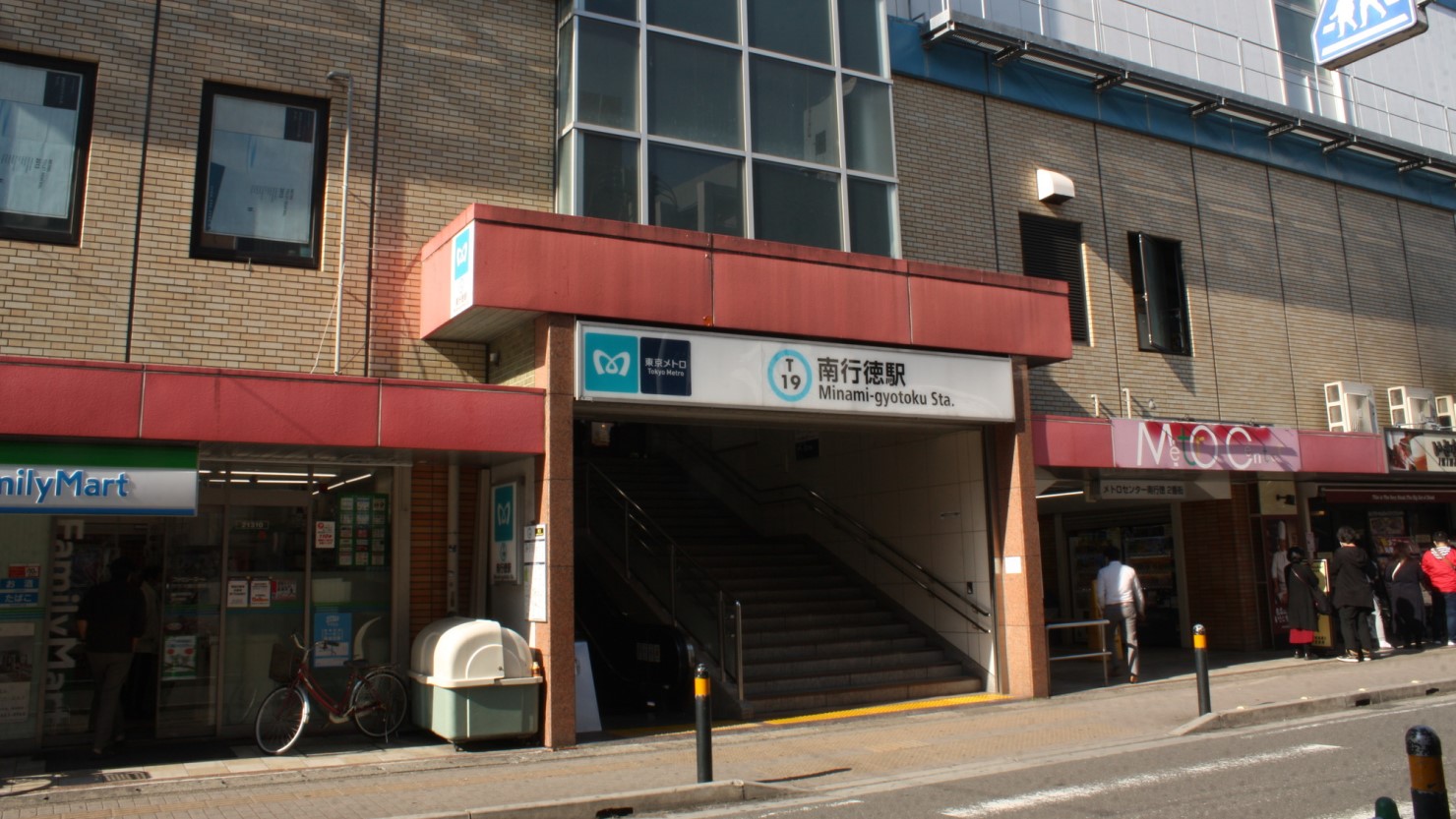 南行徳駅前の様子