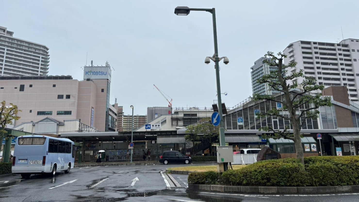 草津駅西口ロータリー