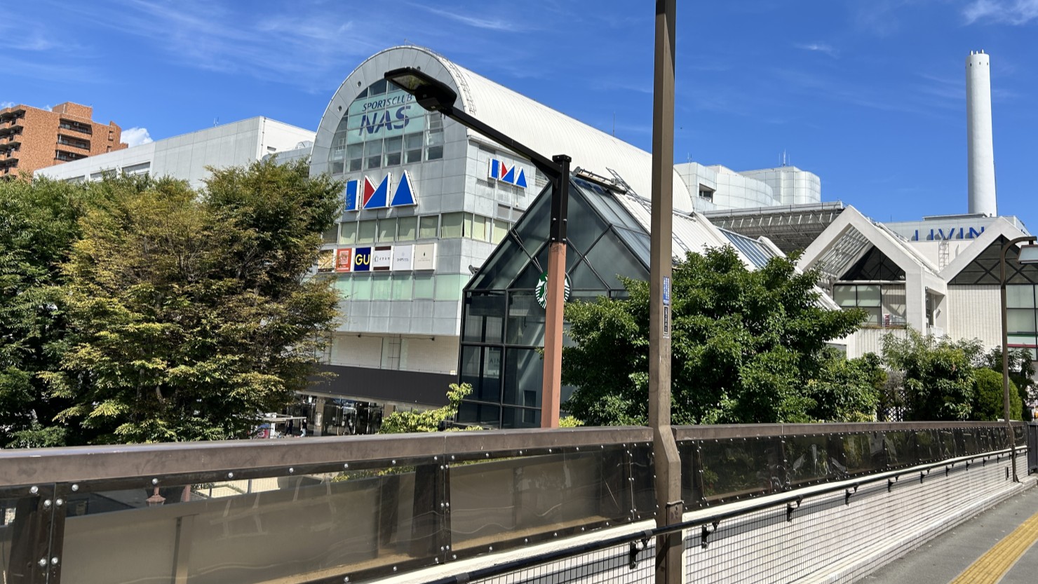 光が丘駅近く「月見大橋」から見た光が丘IMA