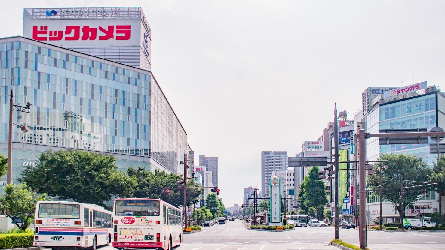 岡山駅東口の駅前の様子