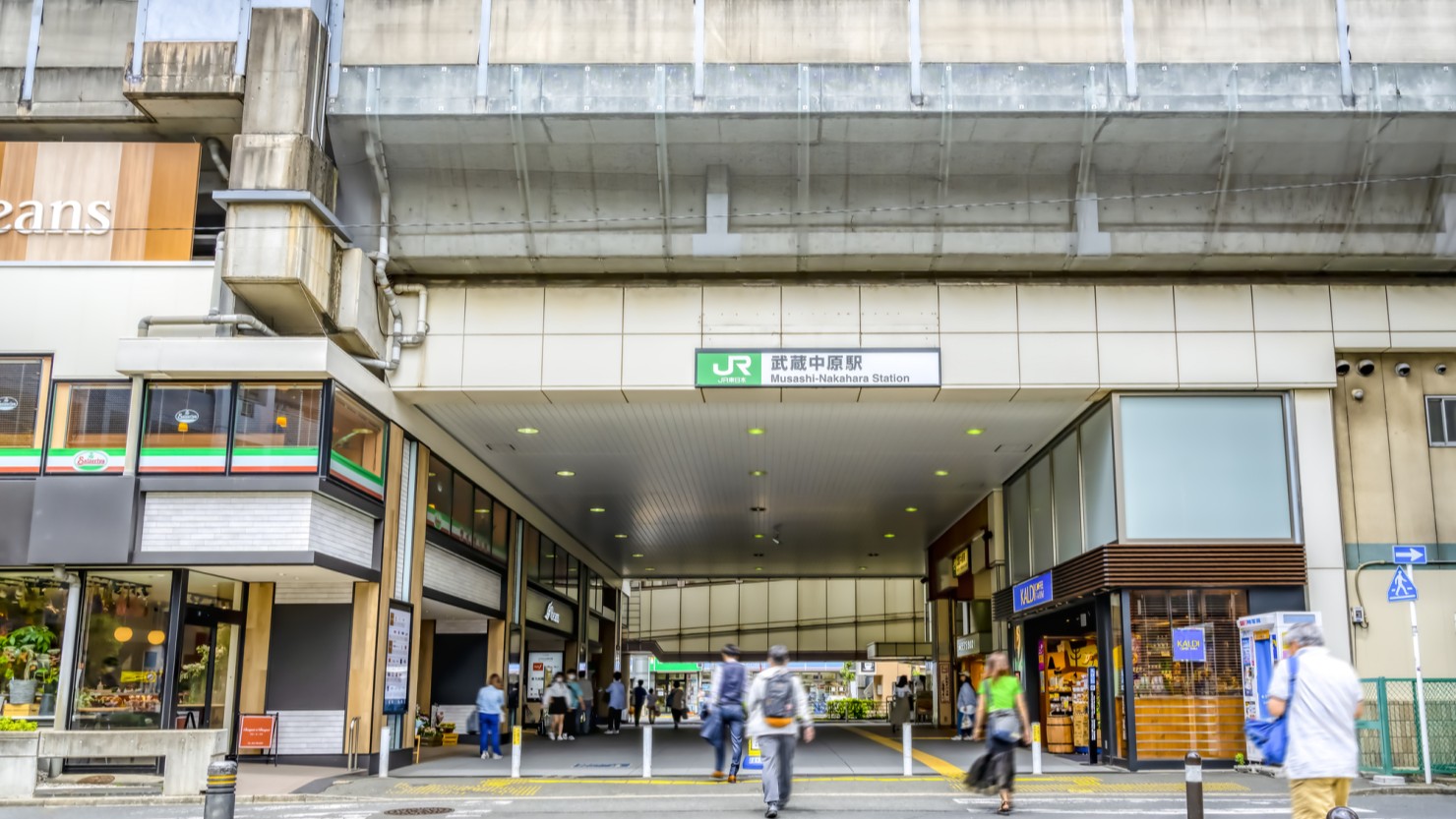武蔵中原駅前の様子