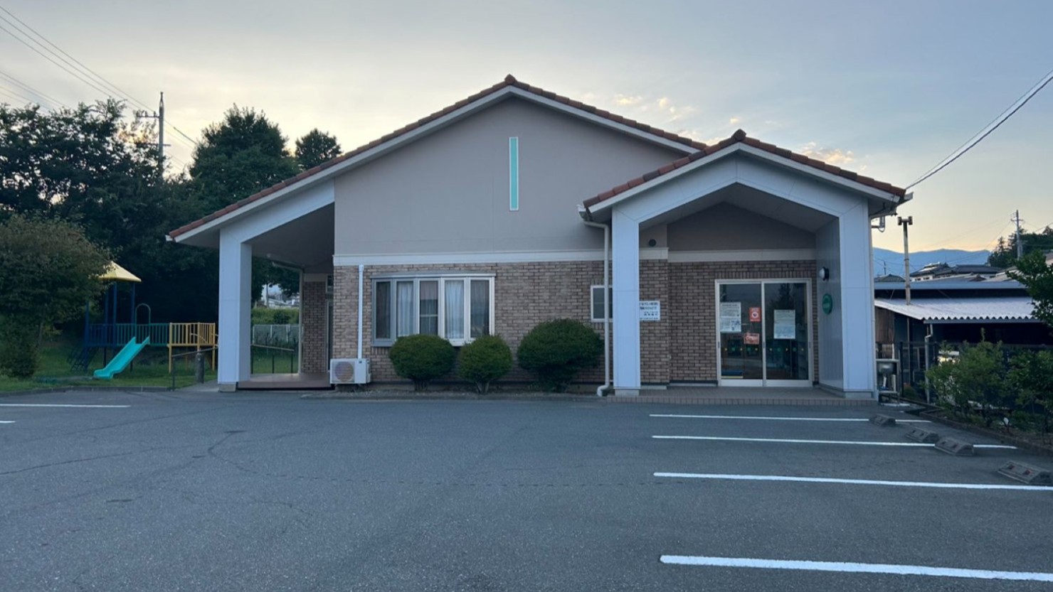 すくすくはうす