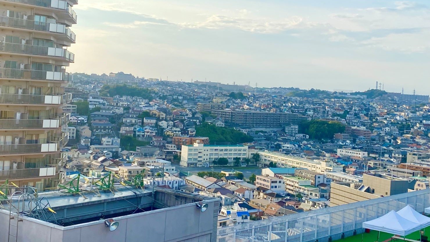 京急百貨店屋上からの上大岡駅周辺の街並み