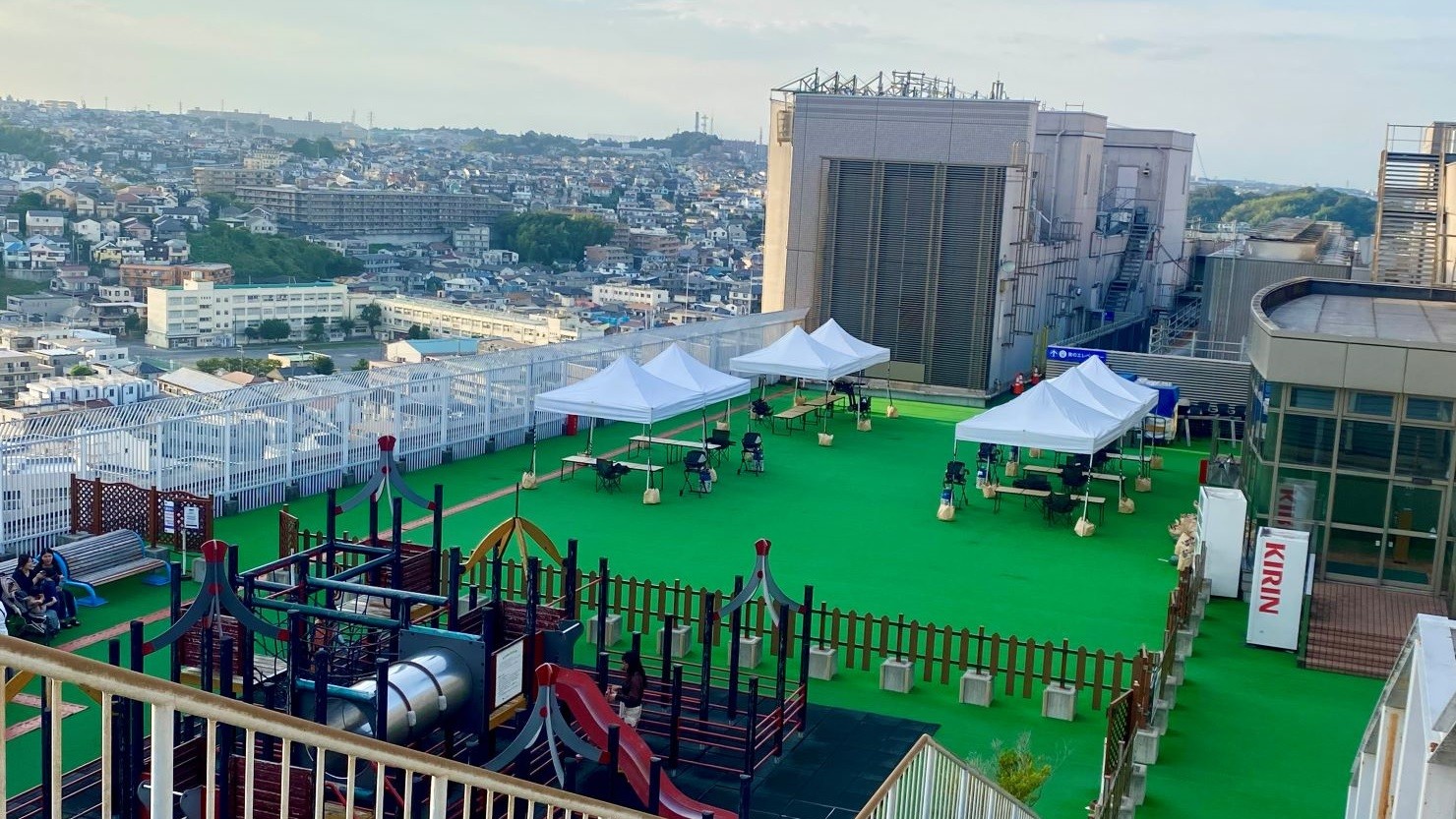 11階の屋上広場パティオ