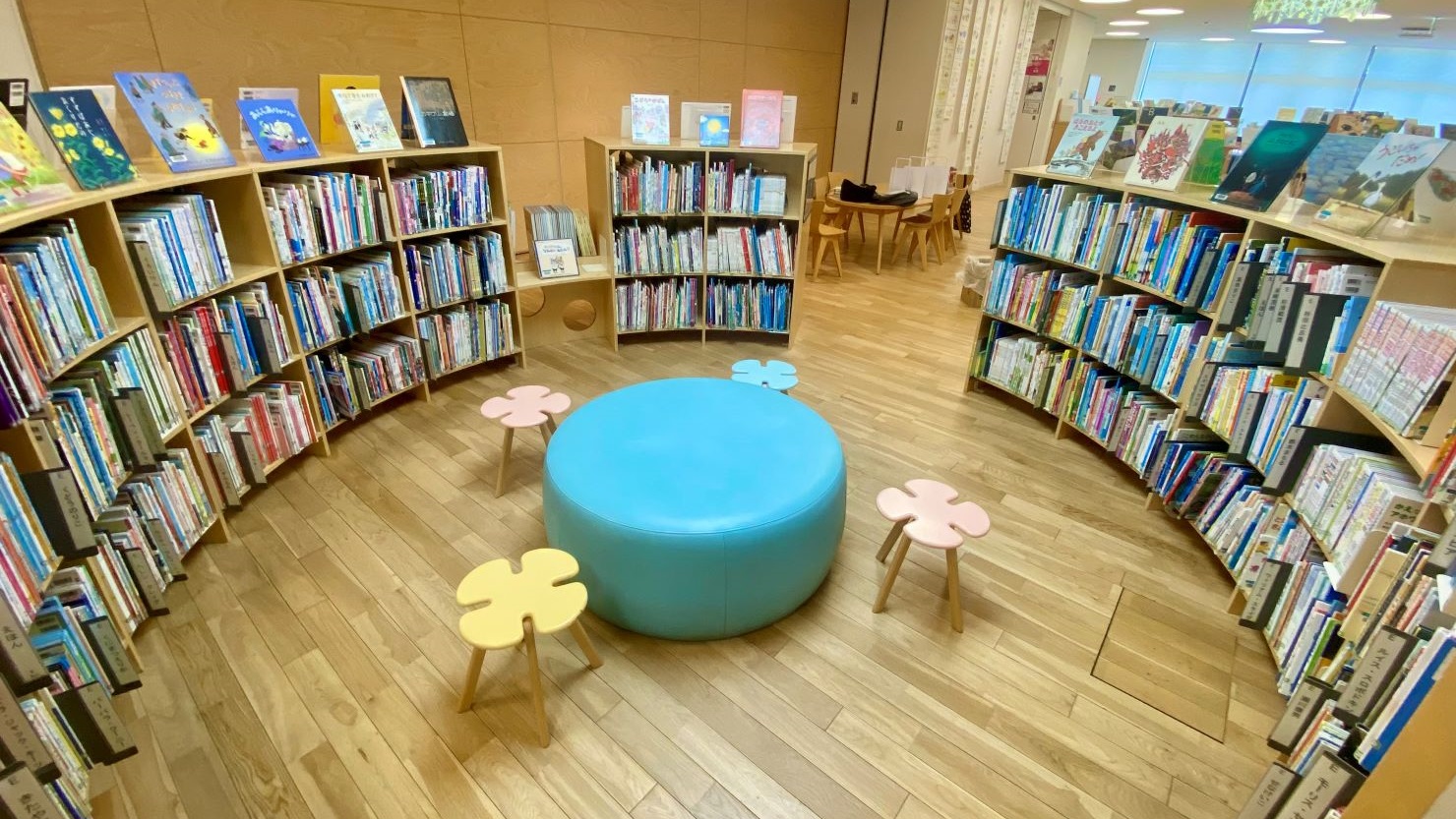 えほん館(１階)