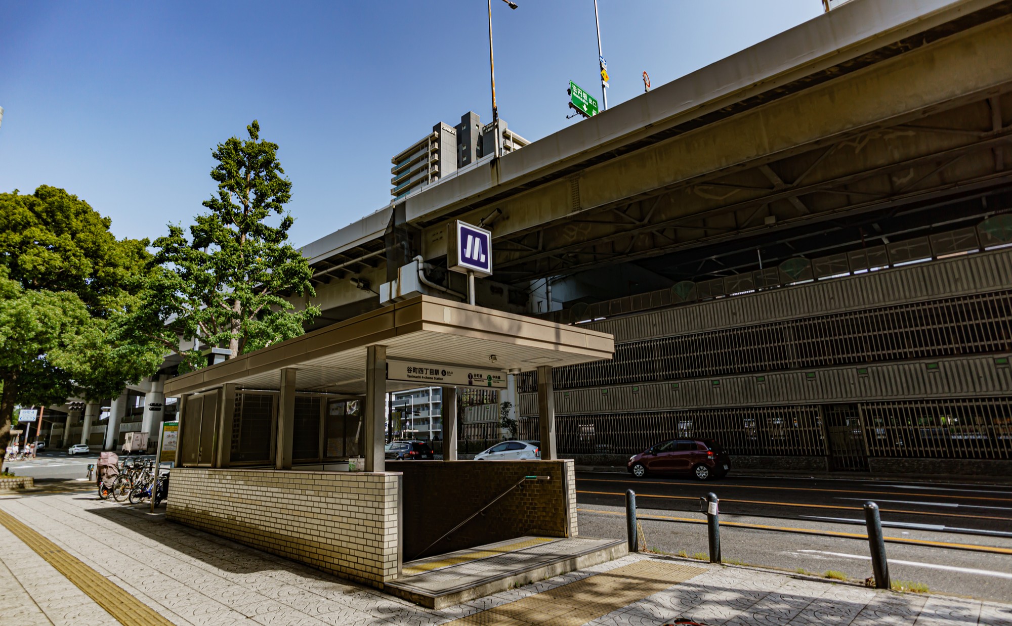 大阪市中央区「谷町四丁目」駅の住みやすさは？大阪城公園が近く生活利便性も高い都心のオアシス
