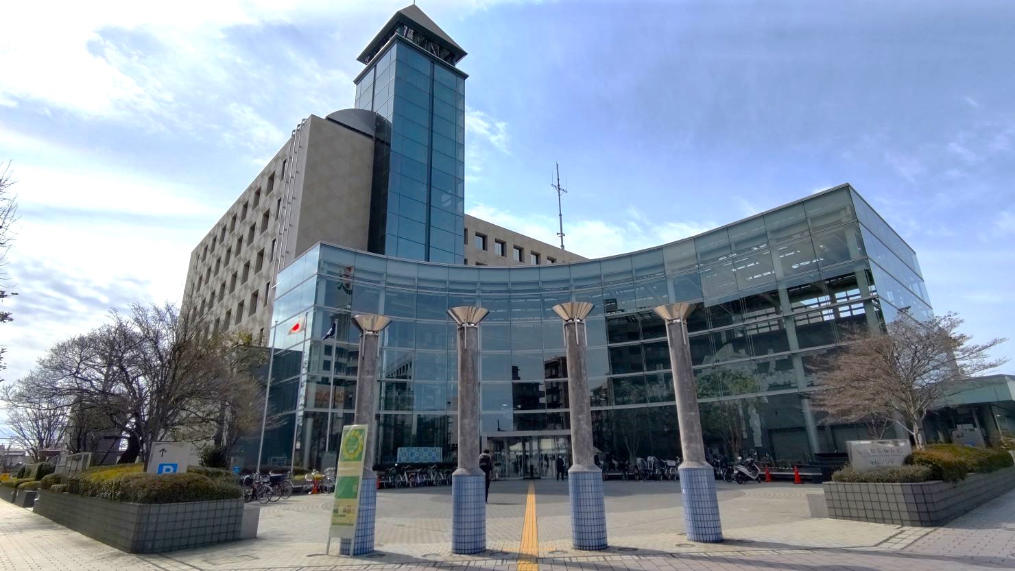 東久留米市役所　© 泉哲也