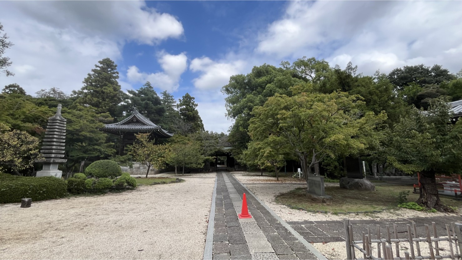 東漸寺境内 ※2025年9月撮影