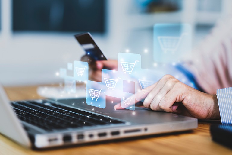 【学生向け】自分のブランドで成功する方法｜コンセプト設計から資金調達まで、起業のリアルを徹底解説の物撮り