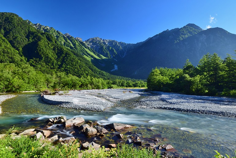 なぜ今、アウトドアの遊び道具が注目されるのか？