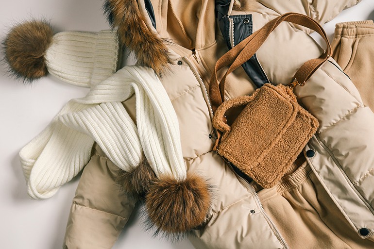 寒い時期、ネットショップで売れるアイテムが分からない？プロが教える人気商品の共通点の物撮り