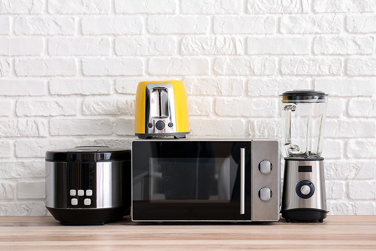 黒物家電を「高級」に見せる、光のグラデーション