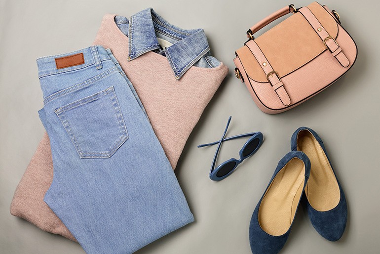 大阪のアパレルEC必見！トルソー・平置き撮影で質感を出すプロの技