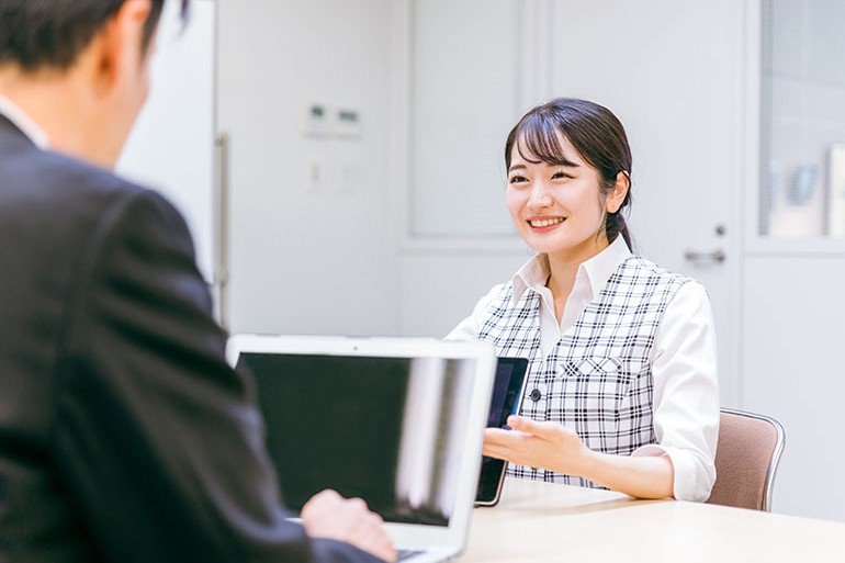 自社撮影の限界はどこ？外注切替のタイミングと損益分岐点をプロが解説の物撮り