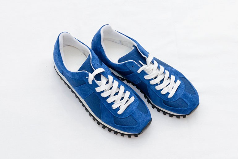 なぜ、社内撮影（DIY）では「歪み」から逃れられないのか