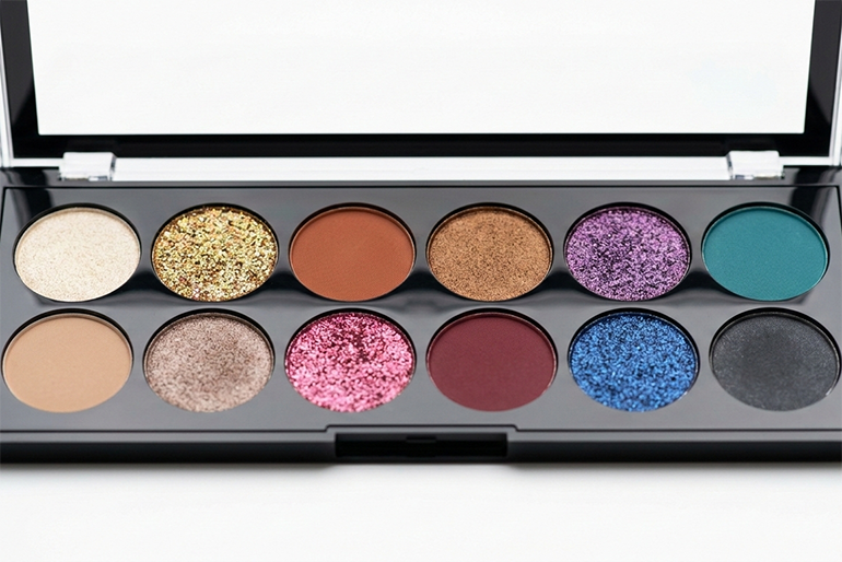 コスメの白背景撮影、色が沈む原因は「スマホの自動露出」にあります