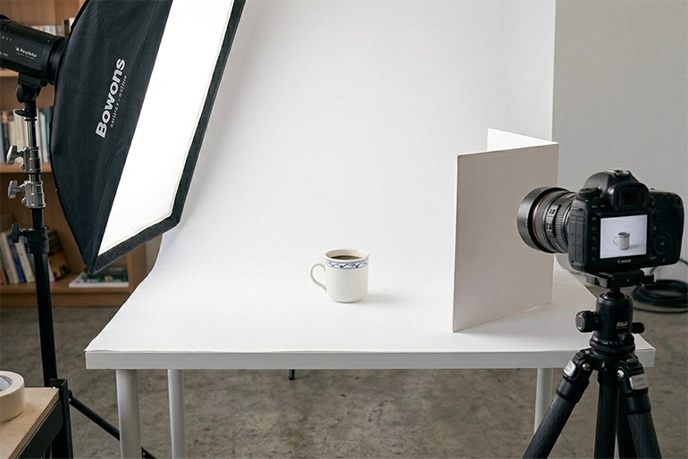 スマホ物撮りの影を消す！現場で使える物理的な3つの解決策