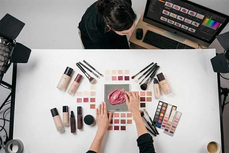 プロが現場で組む、保存数を伸ばす3つの物理的写真構成