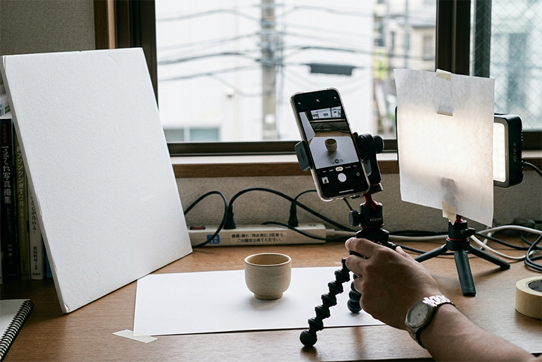 まだ自分で頑張る店長へ。プロが教えるスマホ撮影の時短術