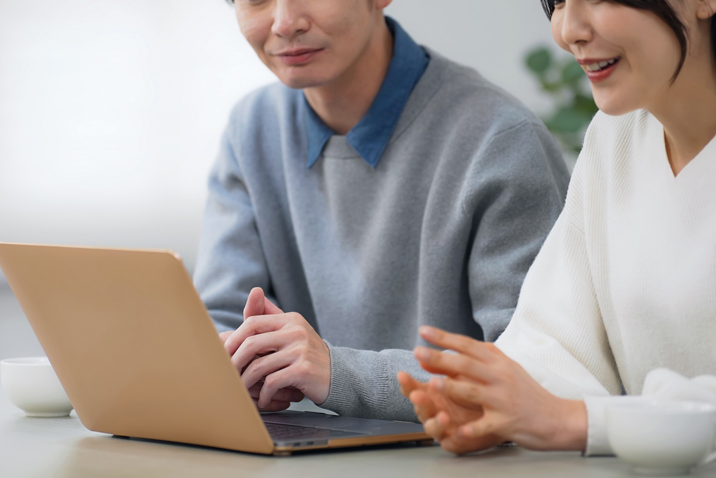 依頼するときに守るべき法律上の注意点は何か？