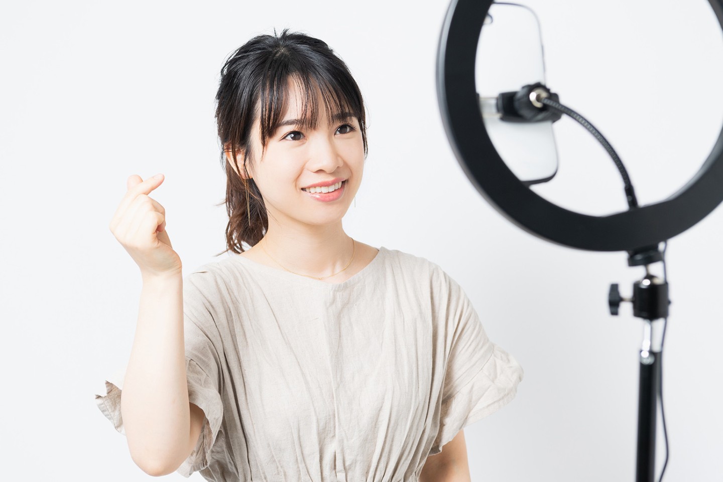 TikTok Shopの商品撮影は従来のECと何が違うのか？