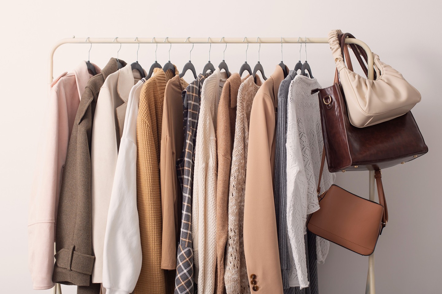売れるファッション商品撮影の7つのコツは？物撮り.jpが解説